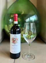 Carica l'immagine nel visualizzatore di Gallery, BOX 6 BOTTIGLIE TENUTA PERANO CHIANTI CLASSICO 2022 FRESCOBALDI CON 4 CALICI MAGNUM