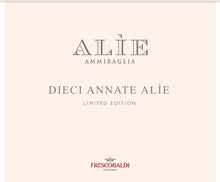 Carica l&#39;immagine nel visualizzatore di Gallery, ALIE ROSE&#39; AMMIRAGLIA 2023 BOX LIMITED EDITION 10 ANNI DI VENDEMMIA BOX DA  “6 BOTTIGLIE E 4 CALICI LIMITED EDITION CON SOTTOBICCHIERI”
