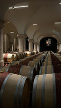 Carica l&#39;immagine nel visualizzatore di Gallery, BOX 6 BOTTIGLIE TENUTA PERANO CHIANTI CLASSICO 2021 FRESCOBALDI CON 4 CALICI MAGNUM
